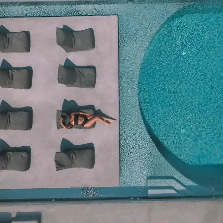 Santorini ホテル Vourvoúlos