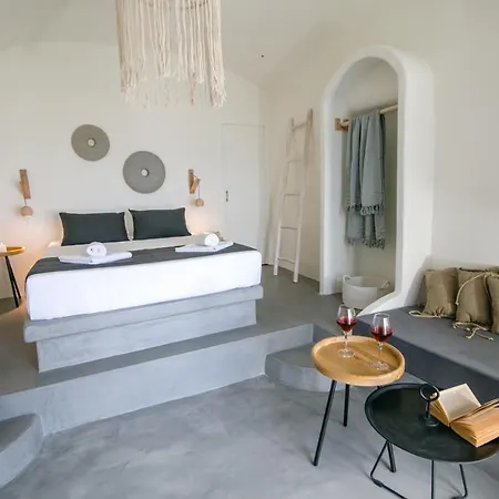 Hotel Santorini 3*
