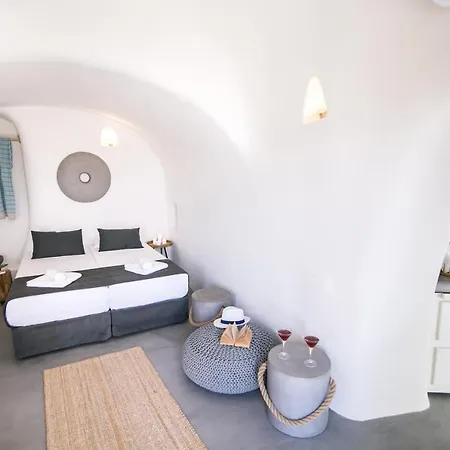 Santorini 3*