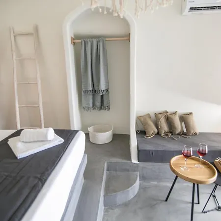 Santorini מלון 3*