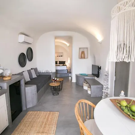 Santorini 3*